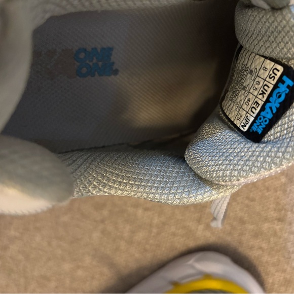 Hoka ,Looks like New the brand is Hoka One One is very comfort. - Picture 7 of 7